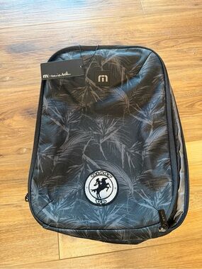 Travis Mathew Giddy Up Travel Zipper Bag NWT